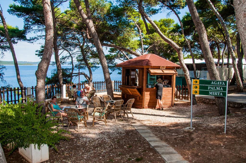 Hotel Lavanda Božava エクステリア 写真