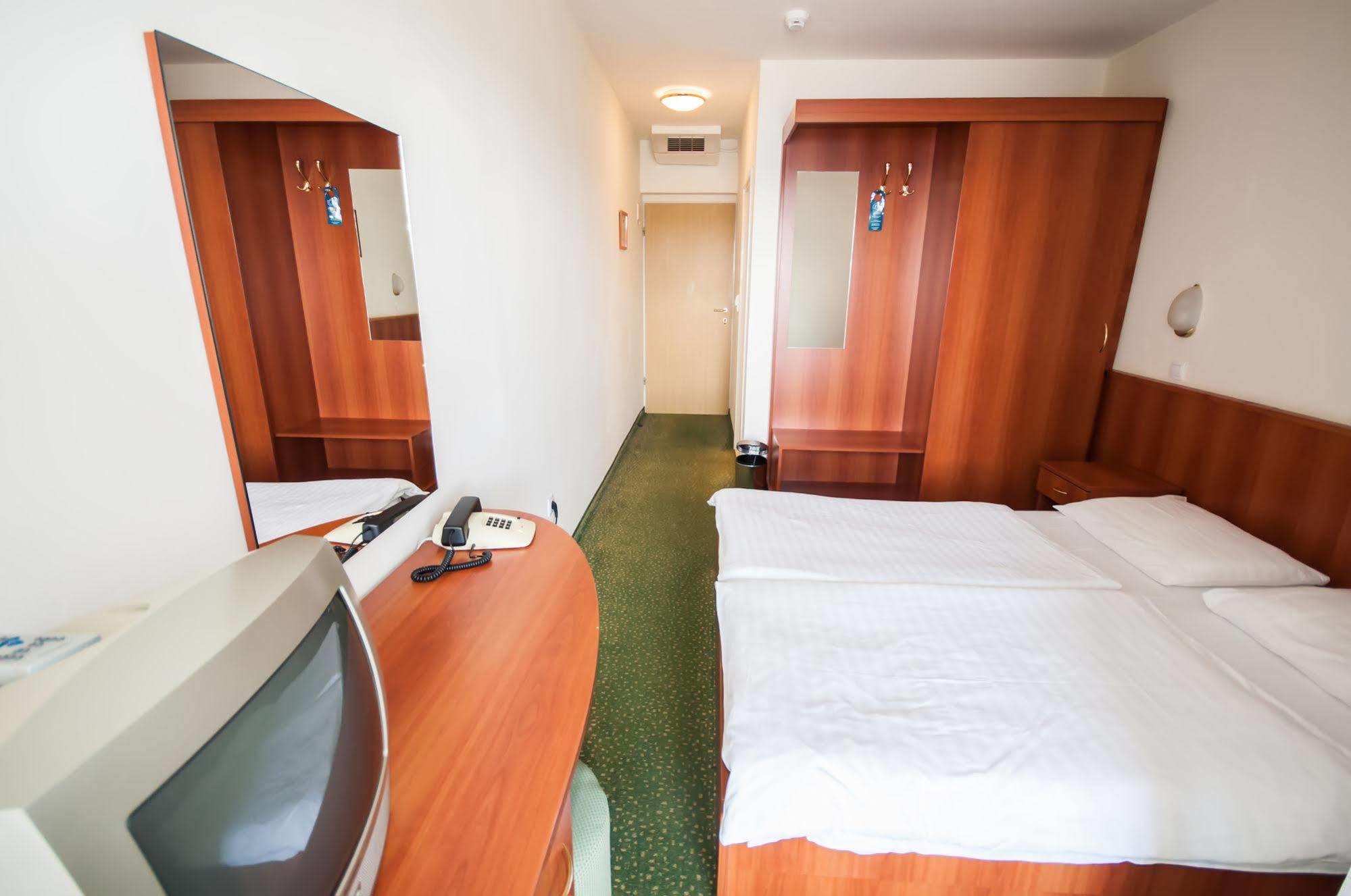 Hotel Lavanda Božava エクステリア 写真